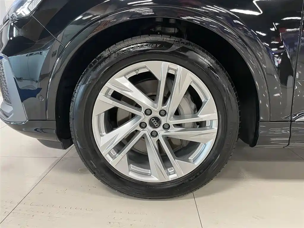 Audi Q7 2023 45 TFSI quattro S line Sport Edition