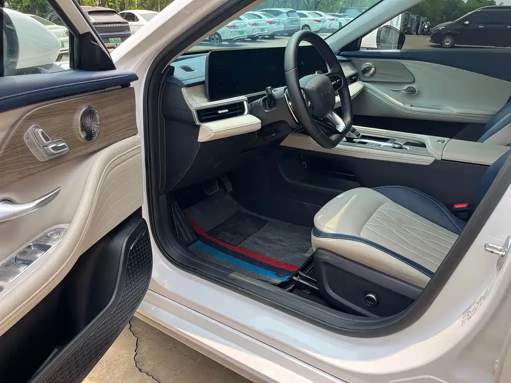 IARZ8 2022 Model 1.6T DCT Yar