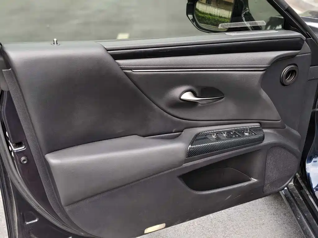 Lexus ES 2020 200 Excellence Edition