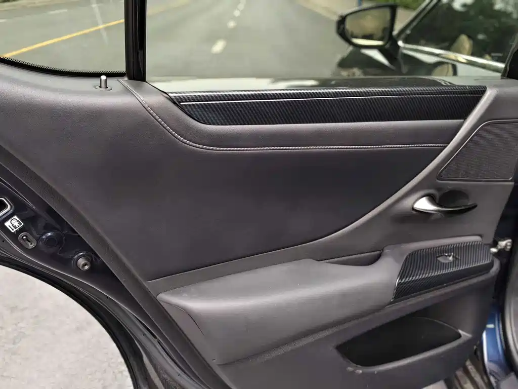 Lexus ES 2020 200 Excellence Edition