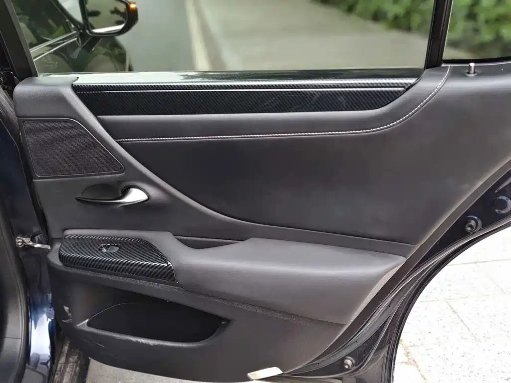 Lexus ES 2020 200 Excellence Edition
