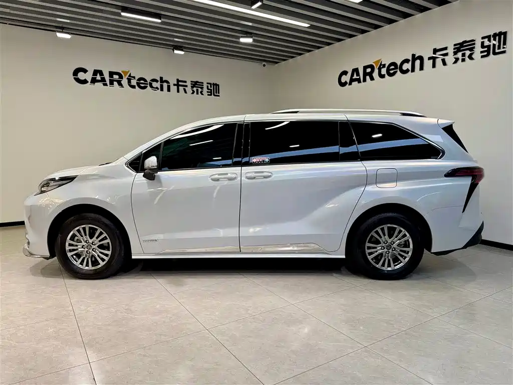 Sienna 2023 2.5L Hybrid Comfort Edition