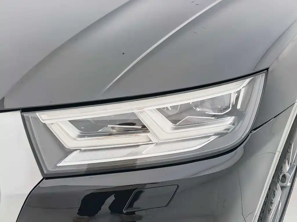 Audi Q5L 2020 40 TFSI Luxury Fashion Edition