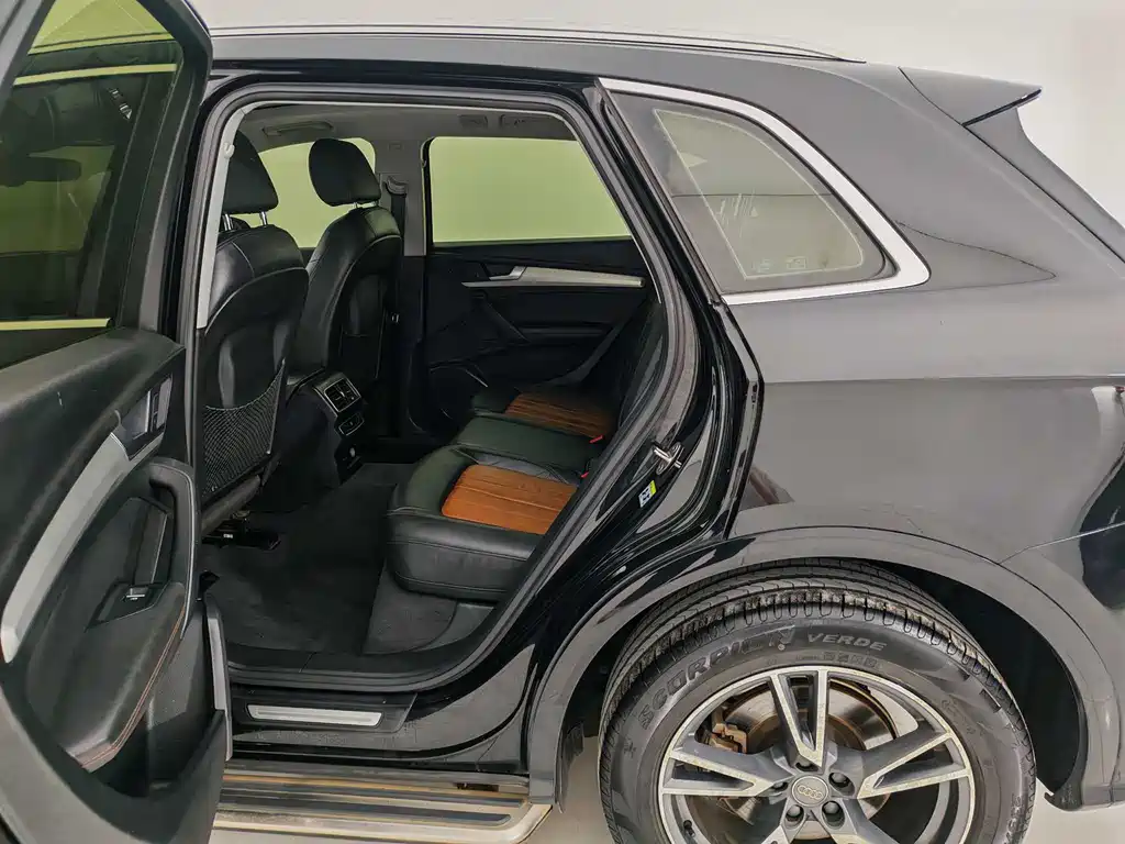 Audi Q5L 2020 40 TFSI Luxury Fashion Edition