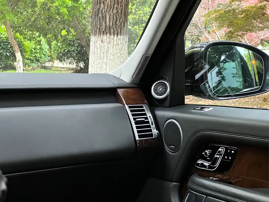 Range Rover 2021 3.0 L6 Legacy Edition