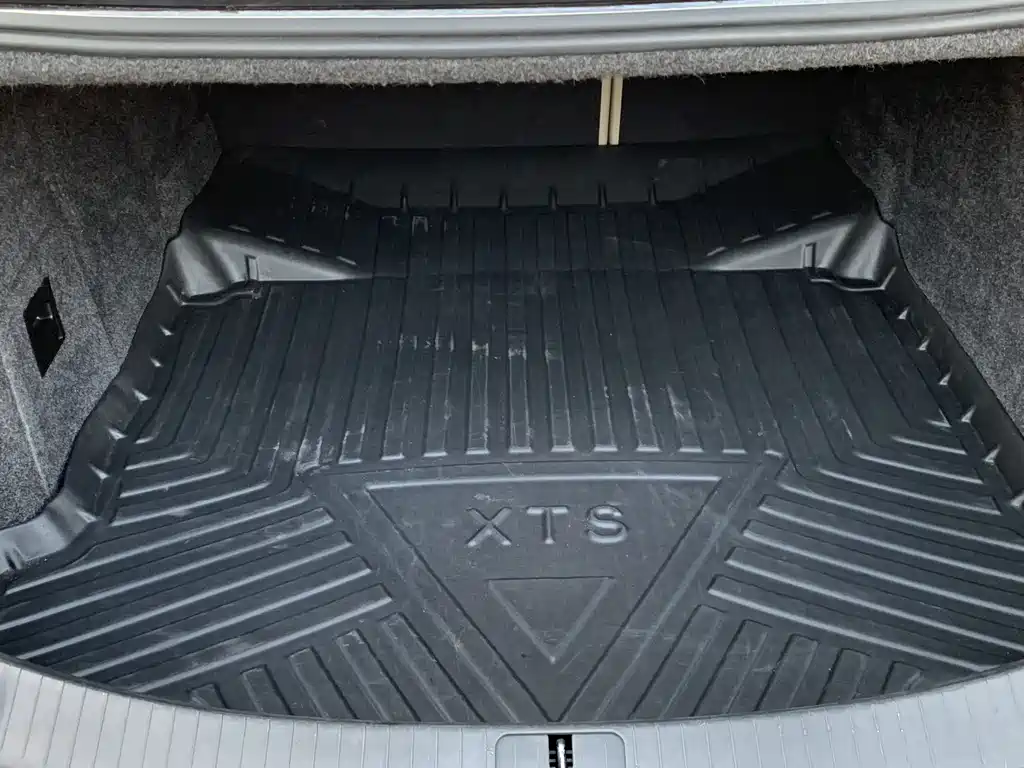 Cadillac XTS 2015 28T Platinum Edition