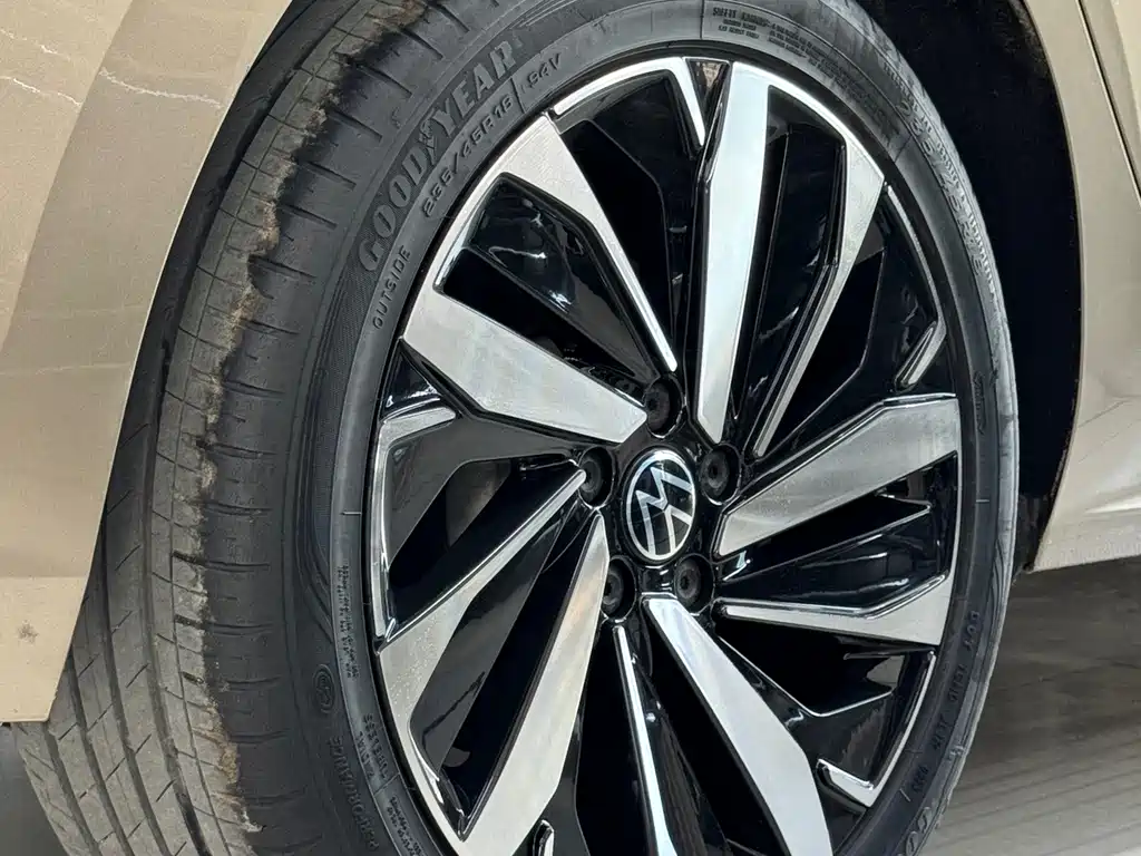 Passat 2022 330 TSI Luxury Edition