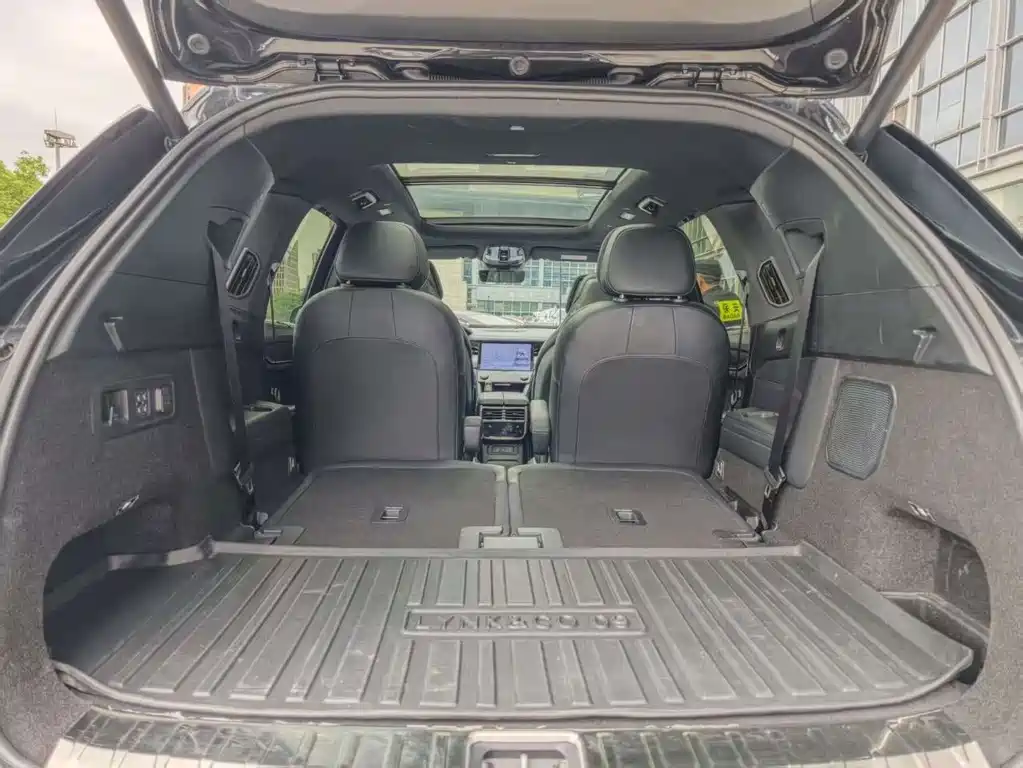 Lynk & Co 09 EM-P 2021 2.0T PHEV Ultra 6-seat