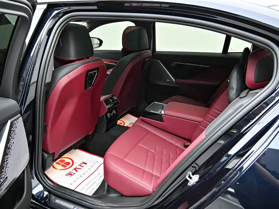 BMW i5 2025 model eDrive 40L M Sport Package