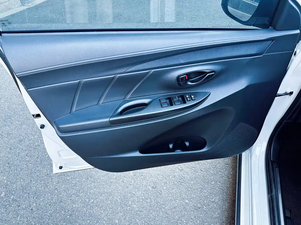 Yaris L 2022款 Yaris X 1.5L CVT Leading PLUS Edition