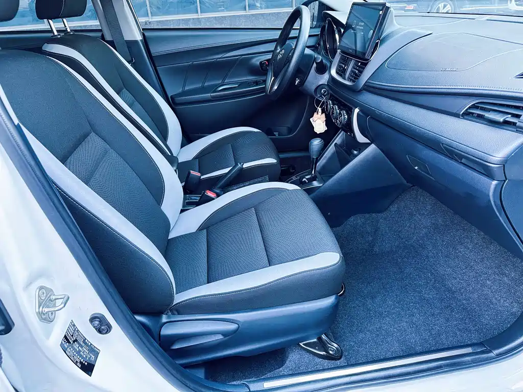 Yaris L 2022款 Yaris X 1.5L CVT Leading PLUS Edition