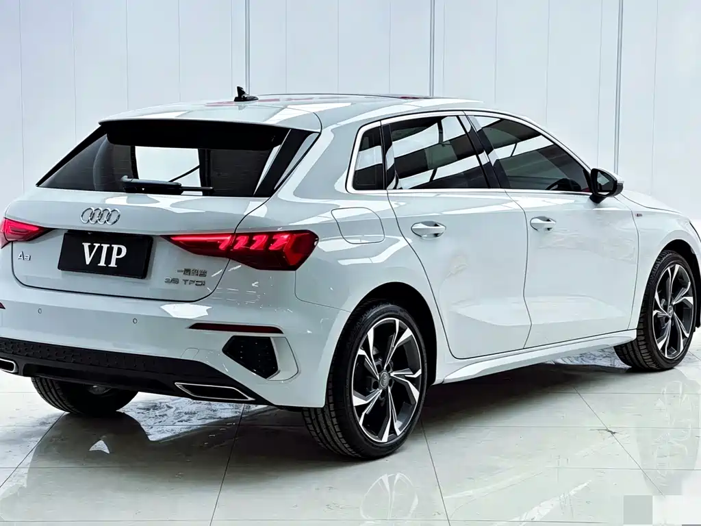 Audi A3 2023 Sportback 35 TFSI Fashion Sport Edition