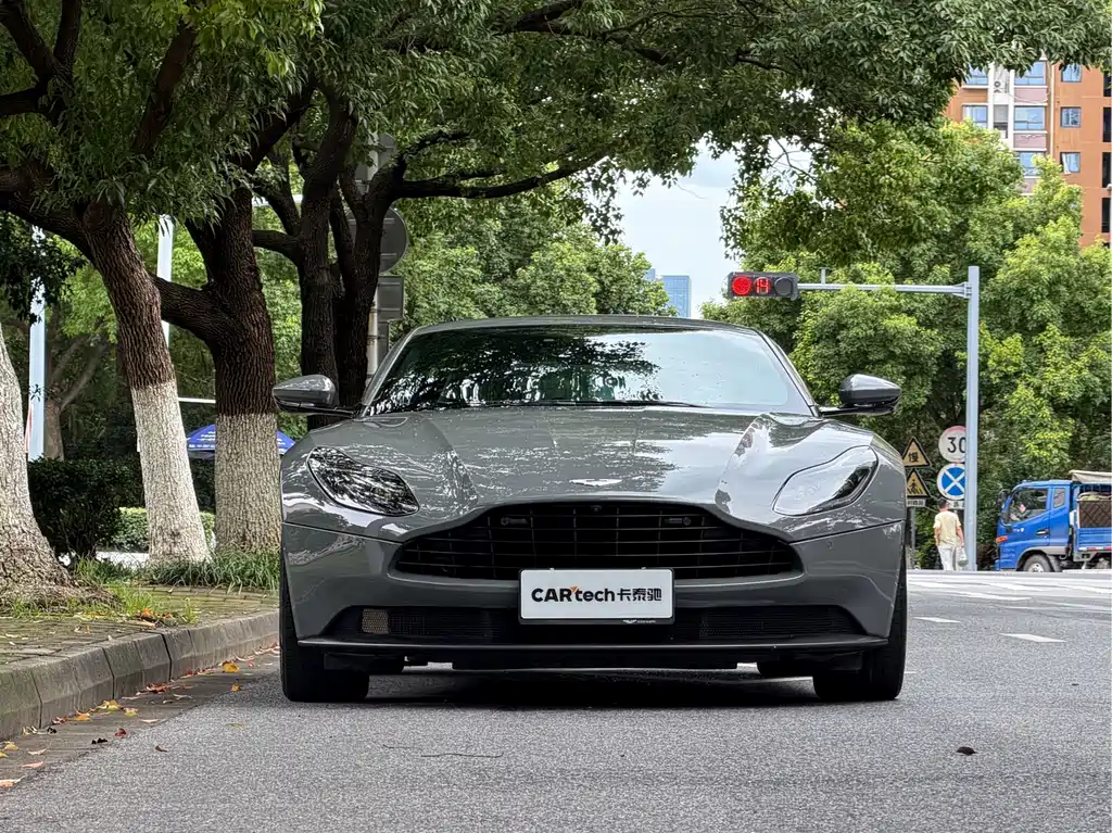 Aston Martin DB11 2022 Model 4.0T V8 Coupe