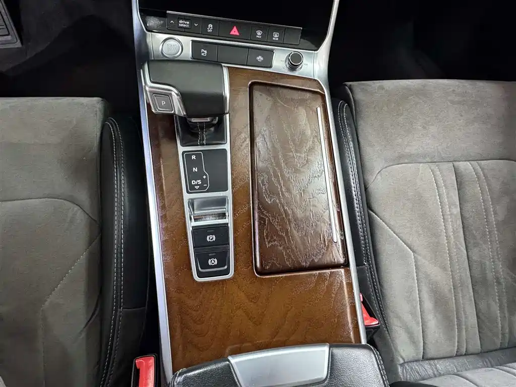 Audi A6L 2020 45 TFSI quattro Premium Sports Edition