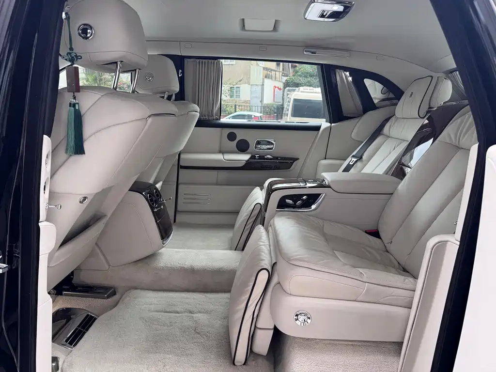 Phantom 2018 6.7T Long Wheelbase Edition