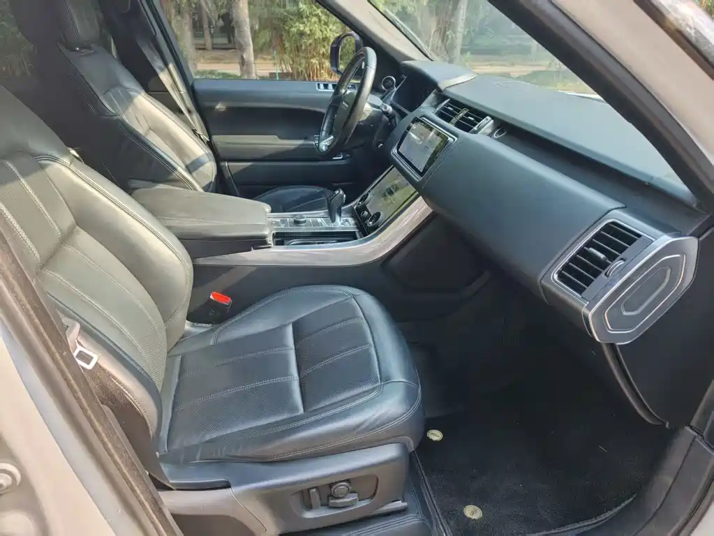 Range Rover Sport 2020 3.0 L6 SE