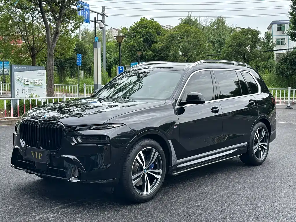 BMW X7 2023 xDrive40i Luxury Edition M Sport Package