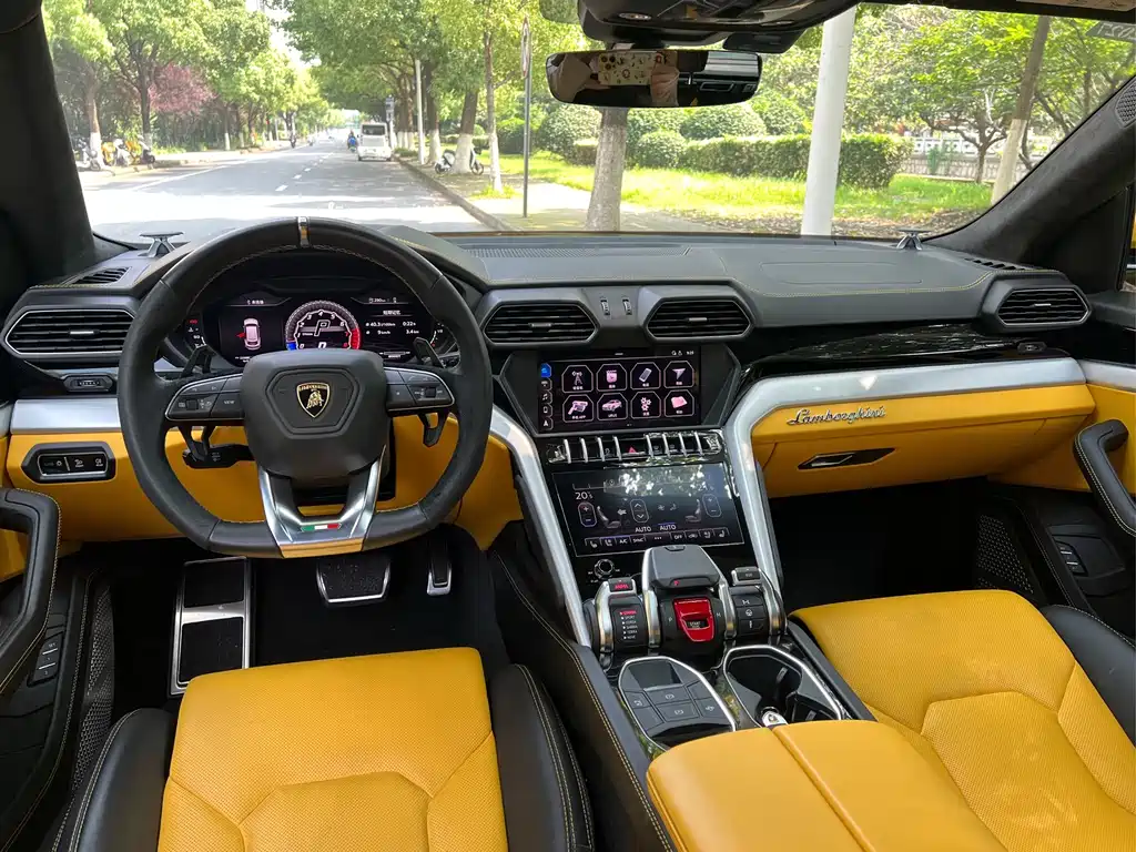 Urus 2018 4.0T V8