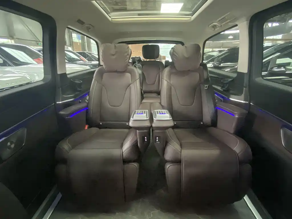 Mercedes-Benz V-Class 2024 300 L Long Wheelbase Luxury Edition