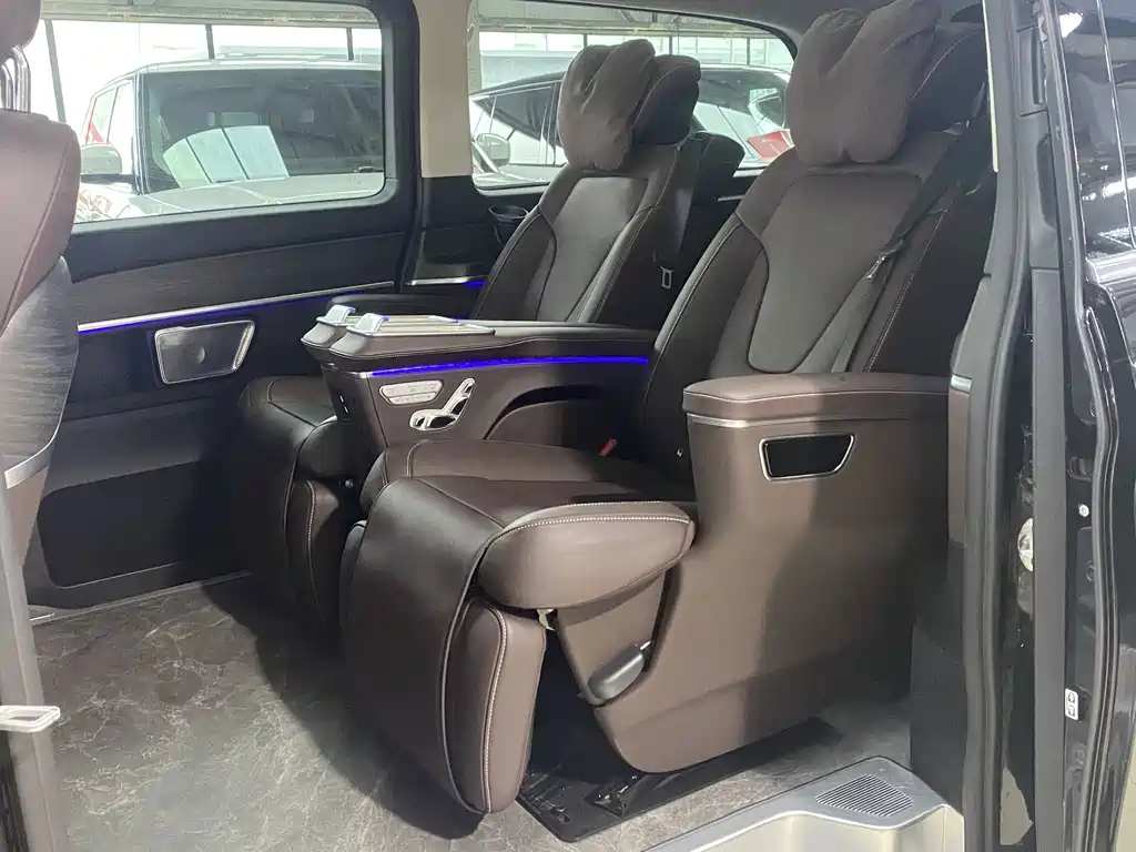 Mercedes-Benz V-Class 2024 300 L Long Wheelbase Luxury Edition