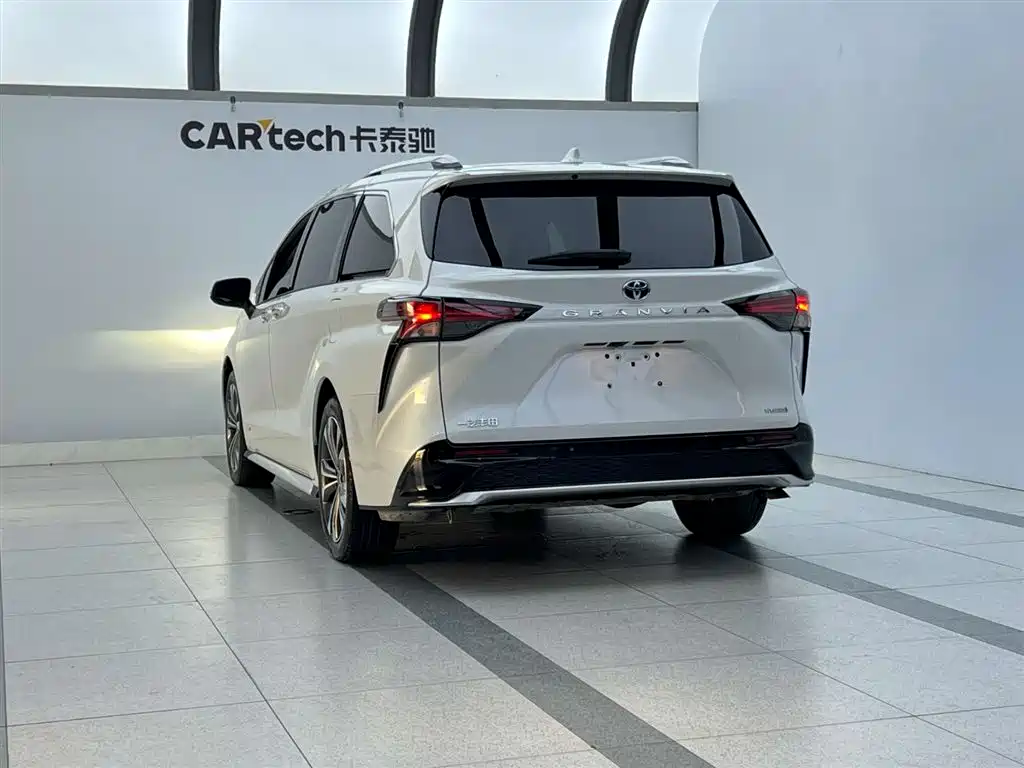 Gravita 2023 2.5L Hybrid Prestige PLUS Edition