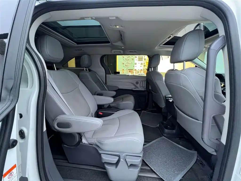 Gravita 2023 2.5L Hybrid Prestige PLUS Edition