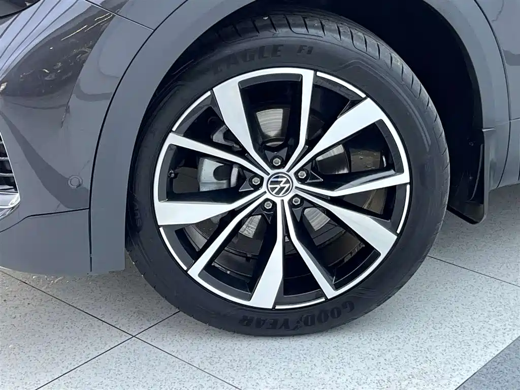 Lan Jin 2021 530TSI 4x4 Flagship Sheng Jin Pro