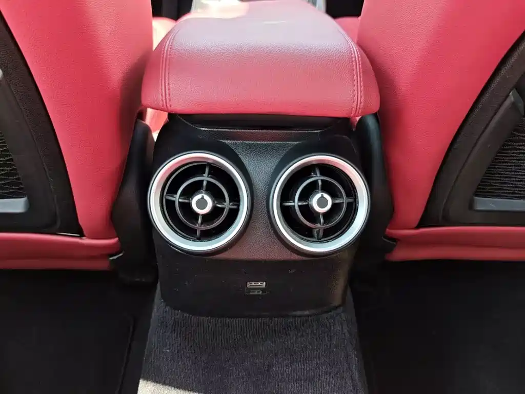 Giulia 2017 2.0T 200HP Luxury Edition