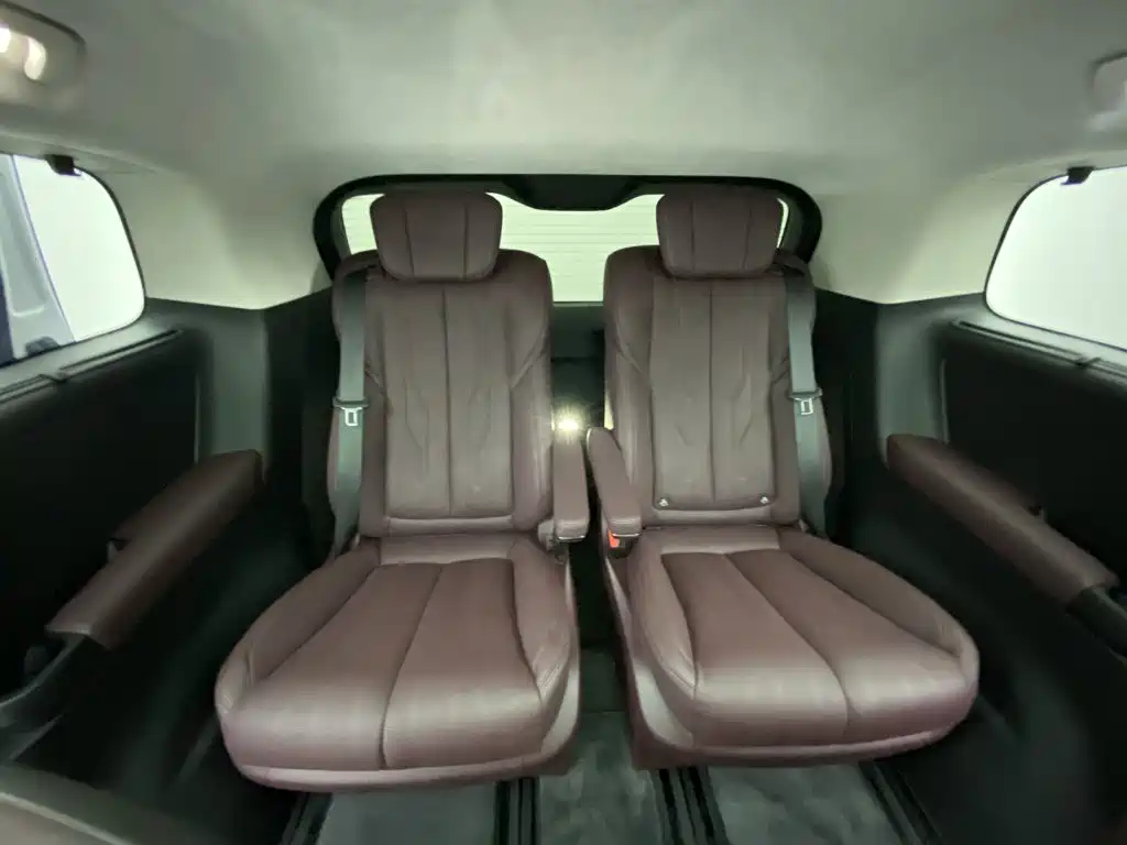 2023 Century 2.0T Six-Seater Yunshe Version