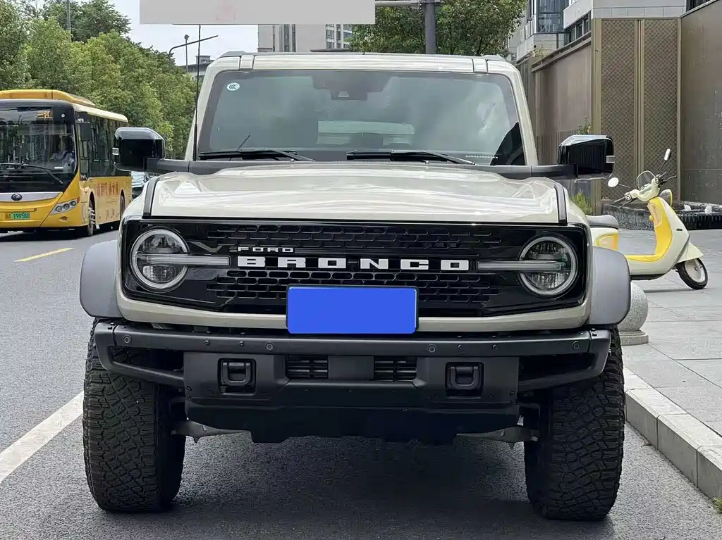 Ford Bronco 2024 2.3T Off-Road