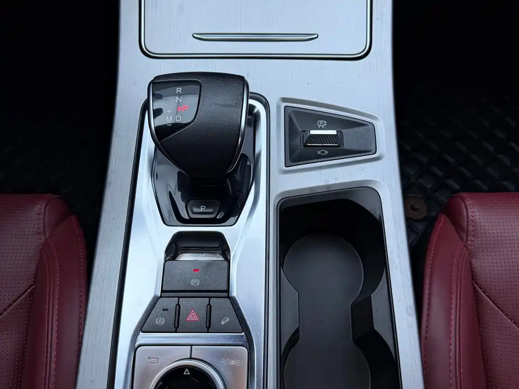 Jett X70 PLUS 2022 1.5T CVT Mountain 7-seater