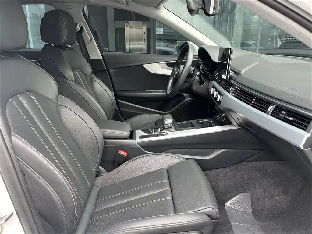Audi A4L 2020 40 TFSI Fashion Dynamic Edition