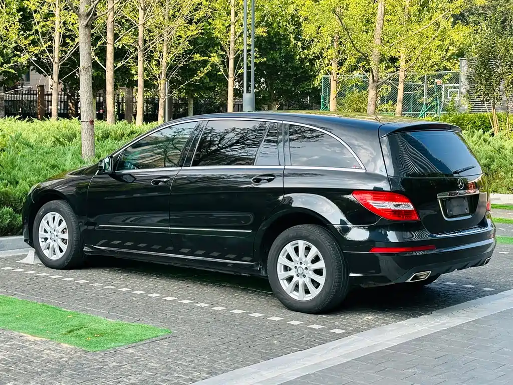 Mercedes-Benz R-Class 2017 R 320 4MATIC Business Edition Limited Edition