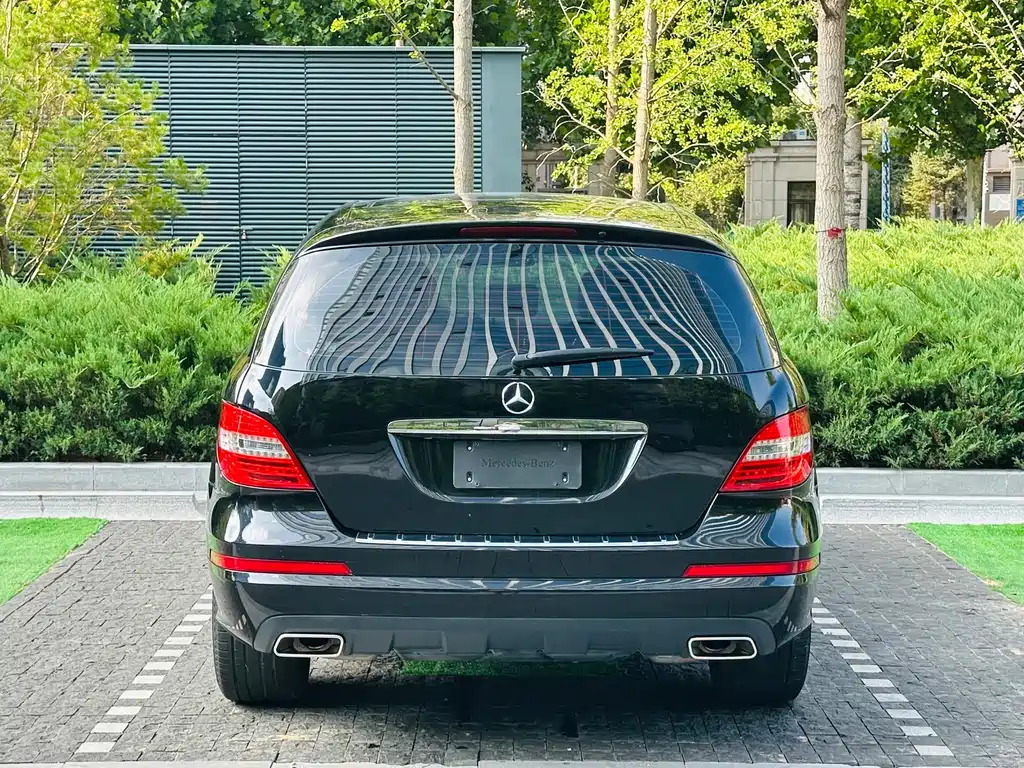 Mercedes-Benz R-Class 2017 R 320 4MATIC Business Edition Limited Edition