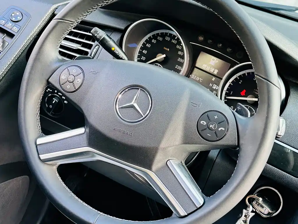 Mercedes-Benz R-Class 2017 R 320 4MATIC Business Edition Limited Edition