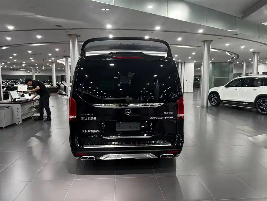 Volkswagen Viloran 2023 2.0T Business Edition 7-seater