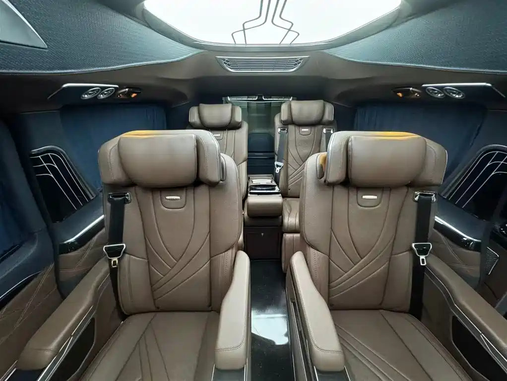 Volkswagen Viloran 2023 2.0T Business Edition 7-seater