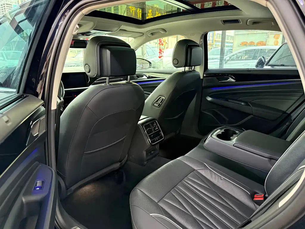 Passat 2023 330 TSI Starry Luxury Edition