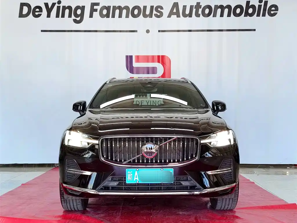 Volvo XC60 2025 B5 AWD Intelligent Distance Luxury Edition