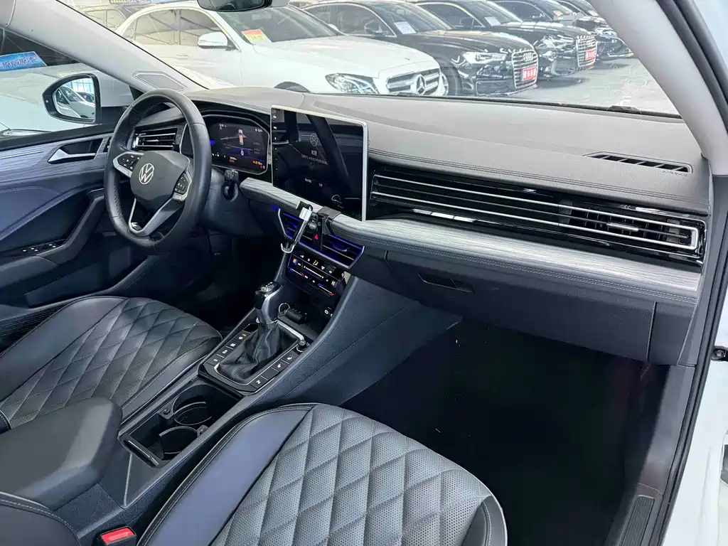 2023 Volkswagen Sagitar 280 TSI DSG Ultimate Plus Edition