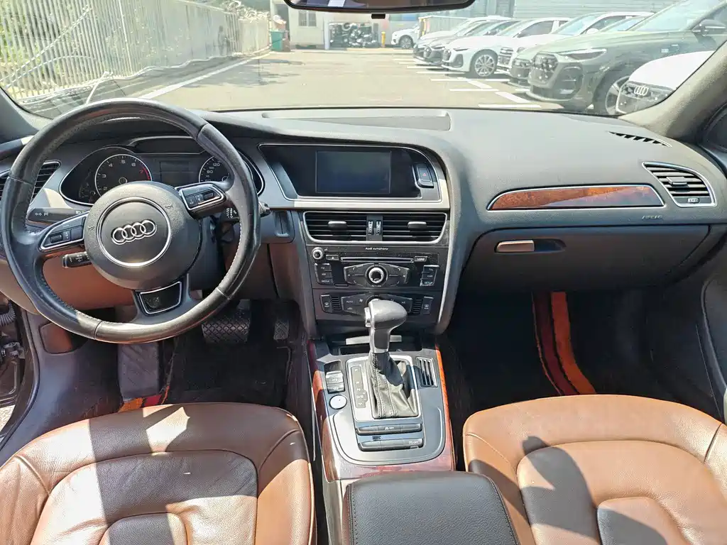 Audi A4L 2016 35 TFSI Prestige Edition S Line Comfort Version