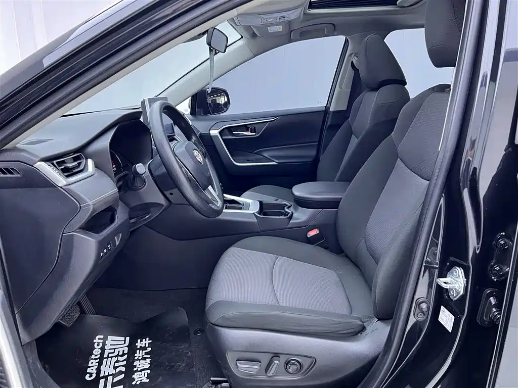 RAV4 2022 2.0L CVT Two-Wheel Drive Fashion Edition