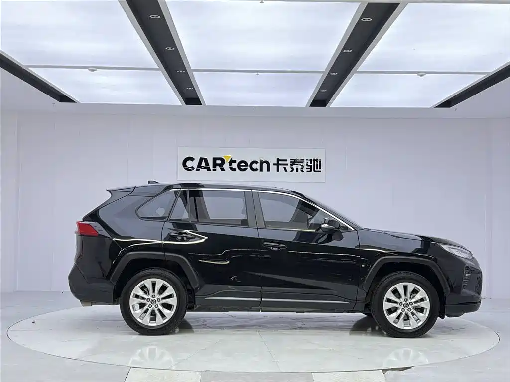 Velaranda 2022 2.0L CVT Two-wheel Drive Leading Edition