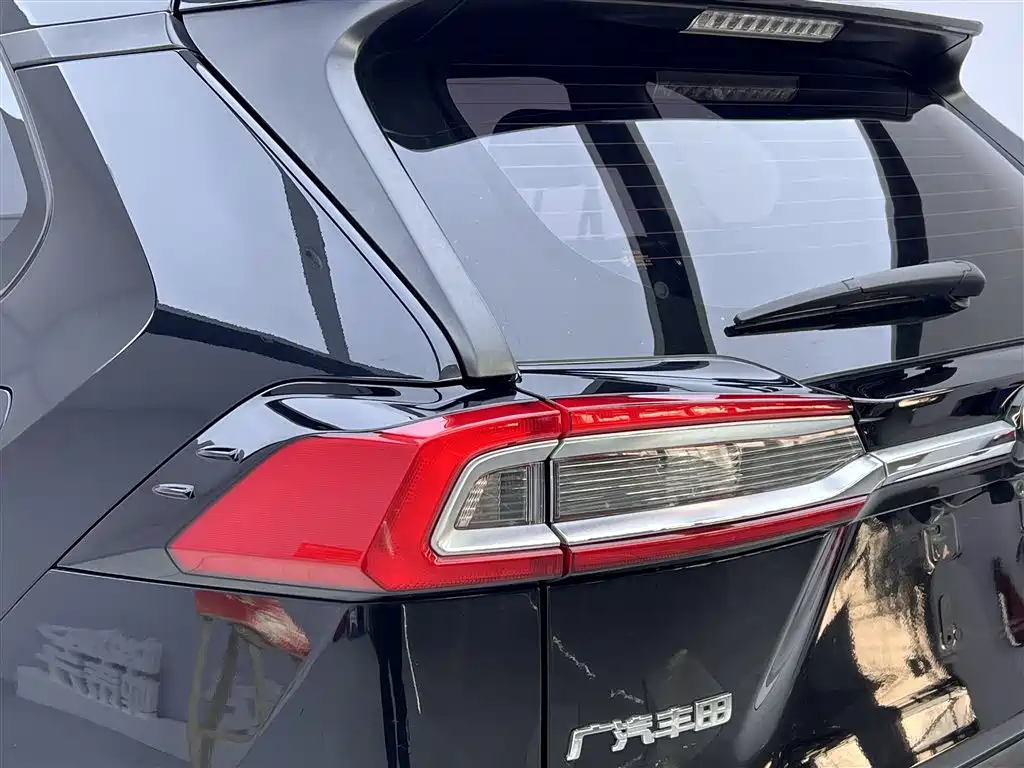Velaranda 2022 2.0L CVT Two-wheel Drive Leading Edition