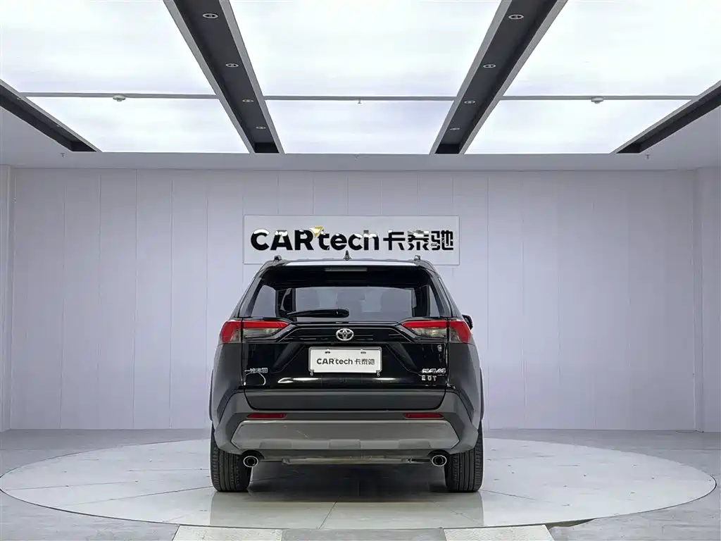 RAV4 2022 2.0L CVT Two-Wheel Drive Fashion Edition
