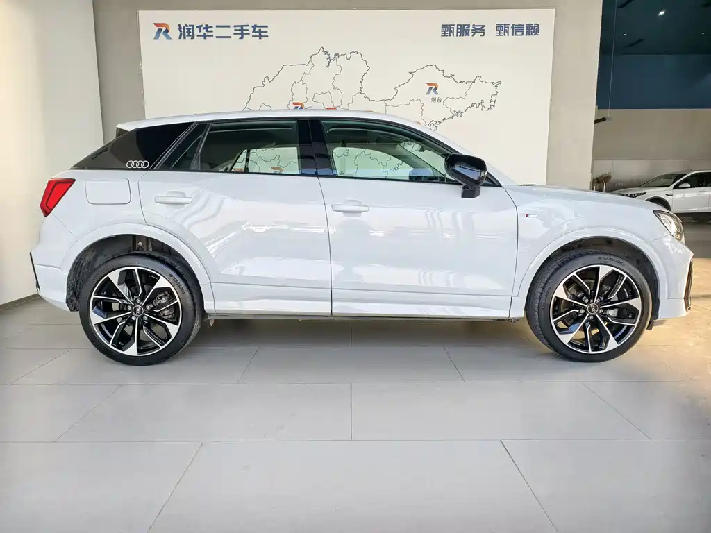 Audi Q2L 2024 35TFSI Premium Dynamic Edition