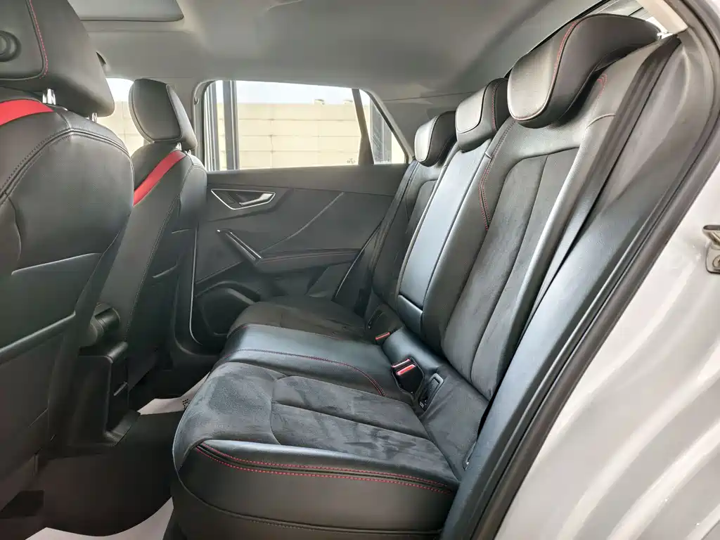 Audi Q2L 2024 35TFSI Premium Dynamic Edition