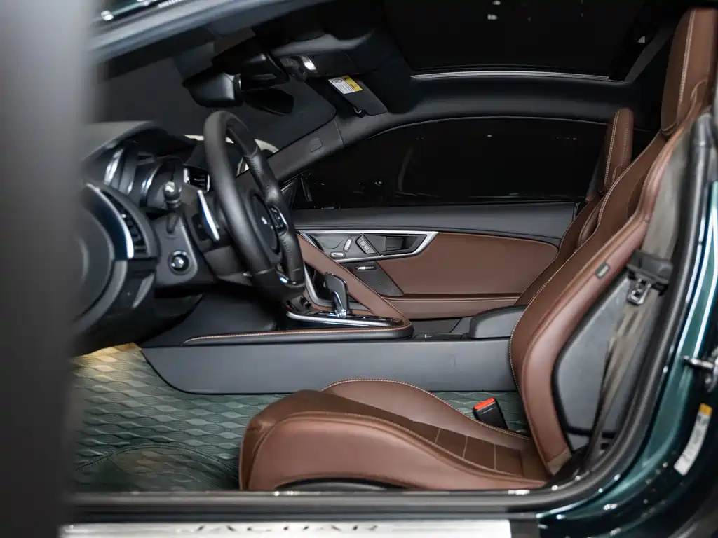Jaguar F-TYPE 2019 2.0T Hardtop Edition