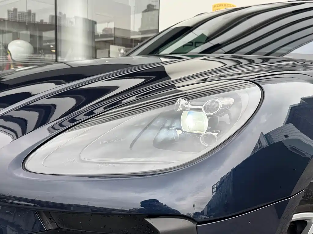 Macan 2021 2.0T