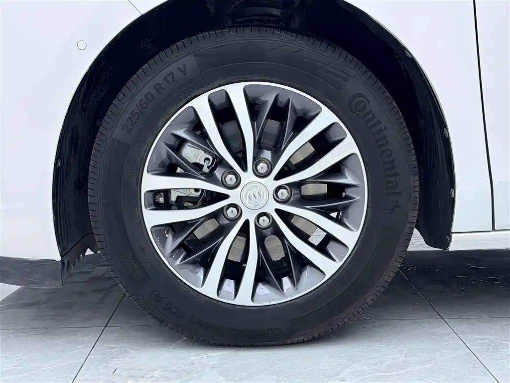 Buick GL8 2022 ES Luxury 653T